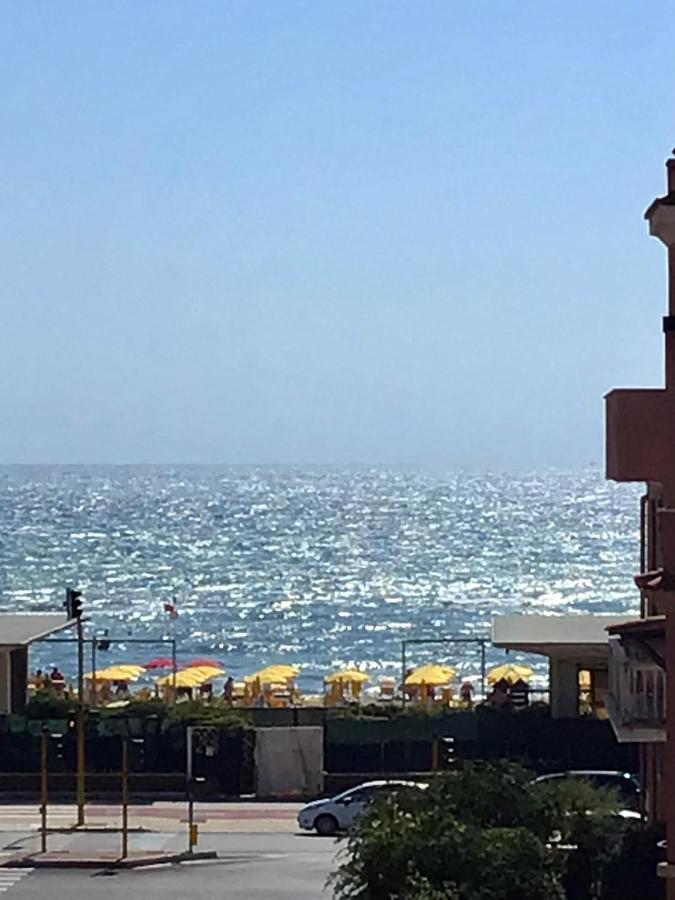Ostia Bed And Beach المظهر الخارجي الصورة